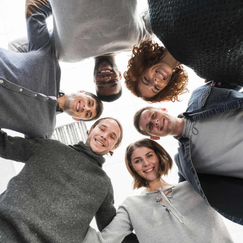 Equipe OXQuim — relação de longo prazo com foco em presença B2B e confiança